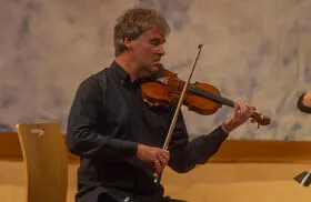 19. August 2026 - Con la chitarra in mano Bild 14